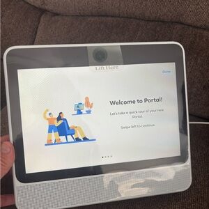 FB Smart Portal w Alexa touch screen